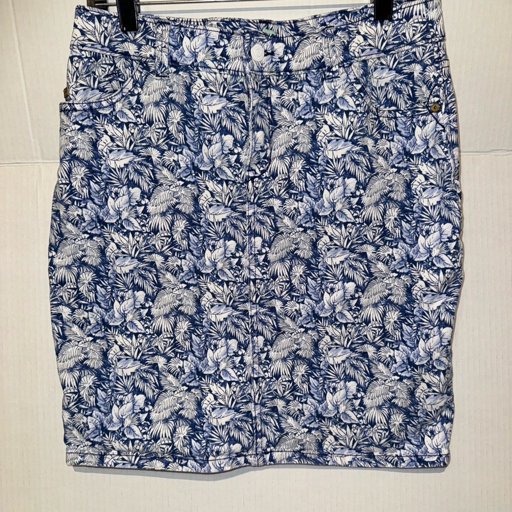 Women's TOMMY BAHAMA Blue White WALL OF PALMS Printed Denim Pencil Skirt Size 6
